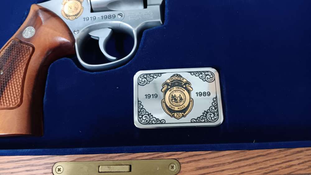 RARE SMITH & WESSON 686-1 WEST VIRGINIA STATE POLICE COMMEMORATIVE REVOLVER-img-5