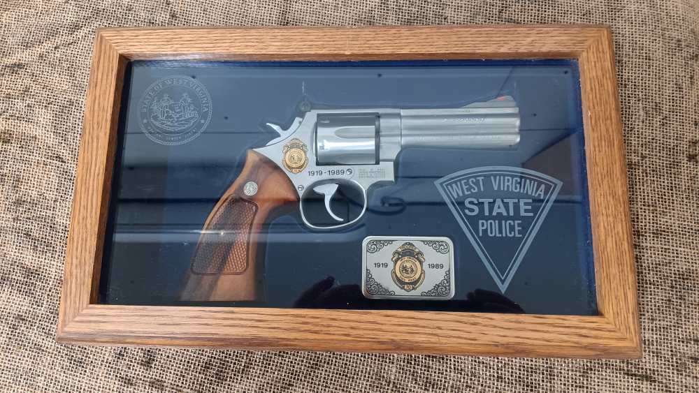 RARE SMITH & WESSON 686-1 WEST VIRGINIA STATE POLICE COMMEMORATIVE REVOLVER-img-0