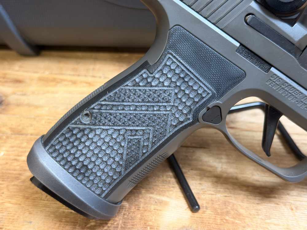 SIG Sauer P365 AXG Legion w/case & extras-img-8