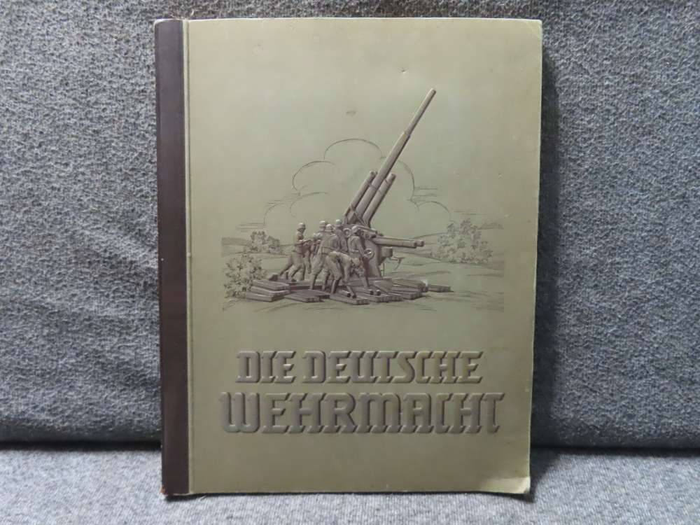 ORIGINAL WWII GERMAN CIGARETTE CARD ALBUM "DIE DEUTSCHE WEHRMACHT"-1936-img-0