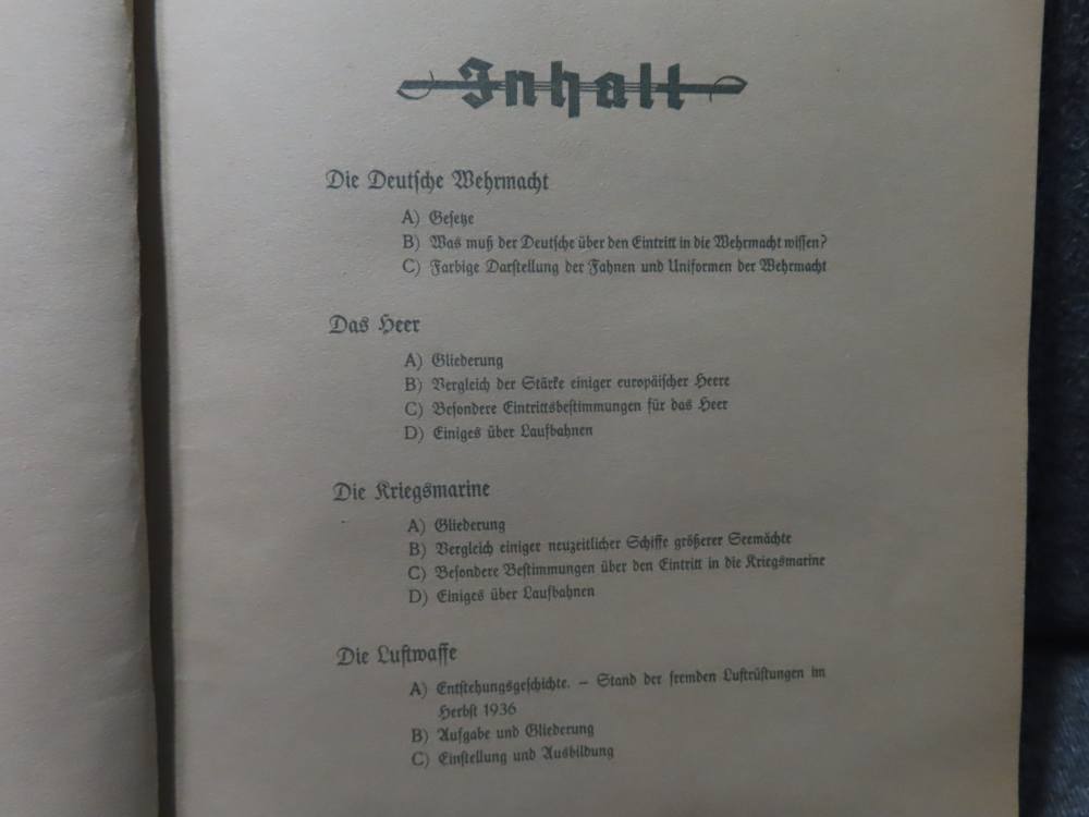 ORIGINAL WWII GERMAN CIGARETTE CARD ALBUM "DIE DEUTSCHE WEHRMACHT"-1936-img-4