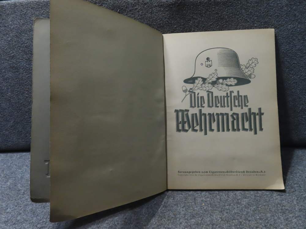 ORIGINAL WWII GERMAN CIGARETTE CARD ALBUM "DIE DEUTSCHE WEHRMACHT"-1936-img-2