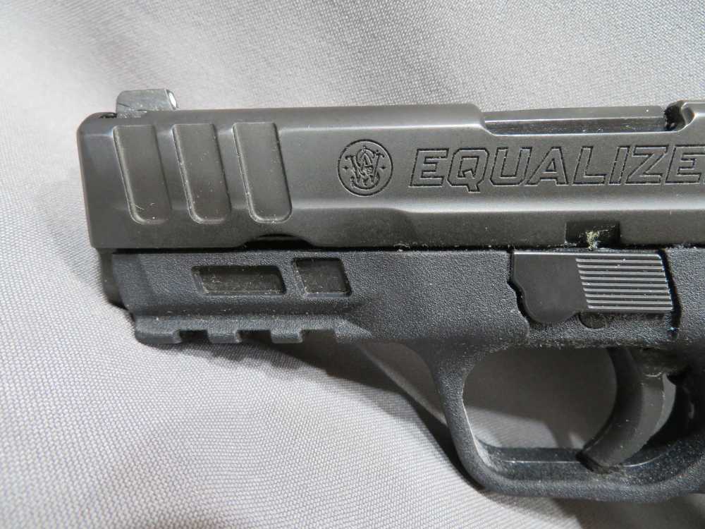 Smith & Wesson Equalizer 9mm LNIB-img-5