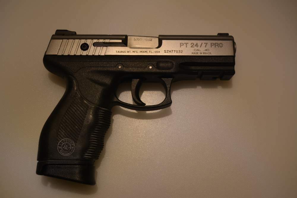 TAURUS FIREARMS MODEL PT24/7 40S&W -img-1
