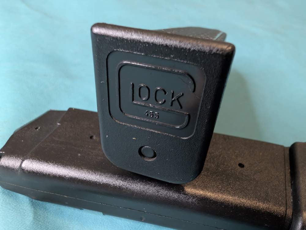 TWO U Notch Glock 19 9mm Magazine ONE 15rd ONE 15rd w/ +2 Extension-img-5
