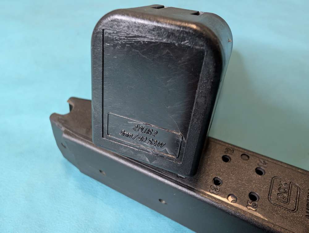 TWO U Notch Glock 19 9mm Magazine ONE 15rd ONE 15rd w/ +2 Extension-img-6