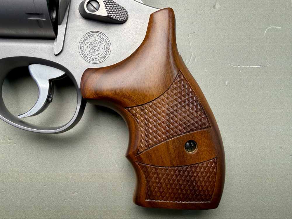 Smith & Wesson Model 627-5 Performance Center .357 Magnum – 8 Shot-img-6