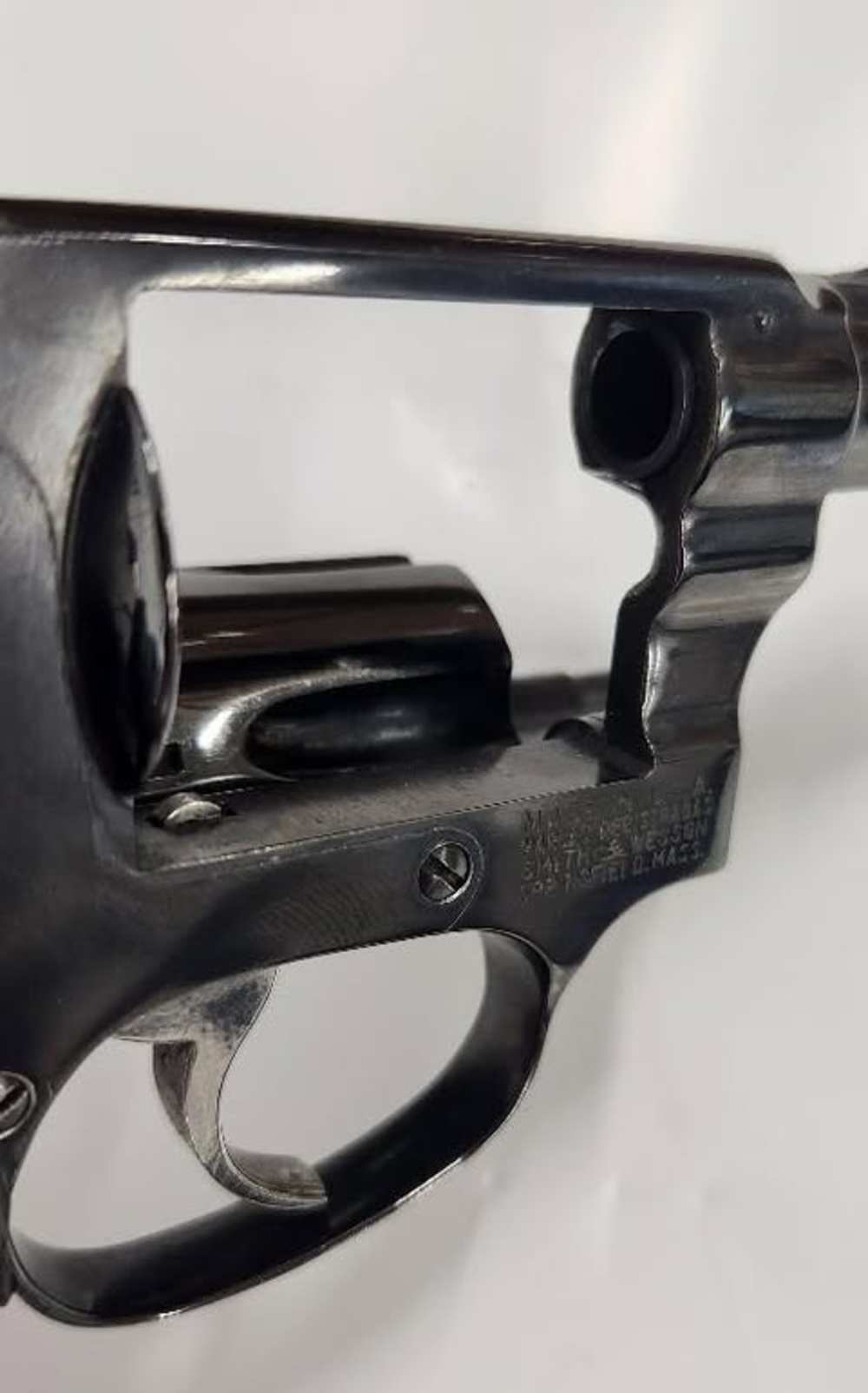 Pre Owned Smith & Wesson Model 36 No Dash .38 Special 5 Shot Revolver -img-21