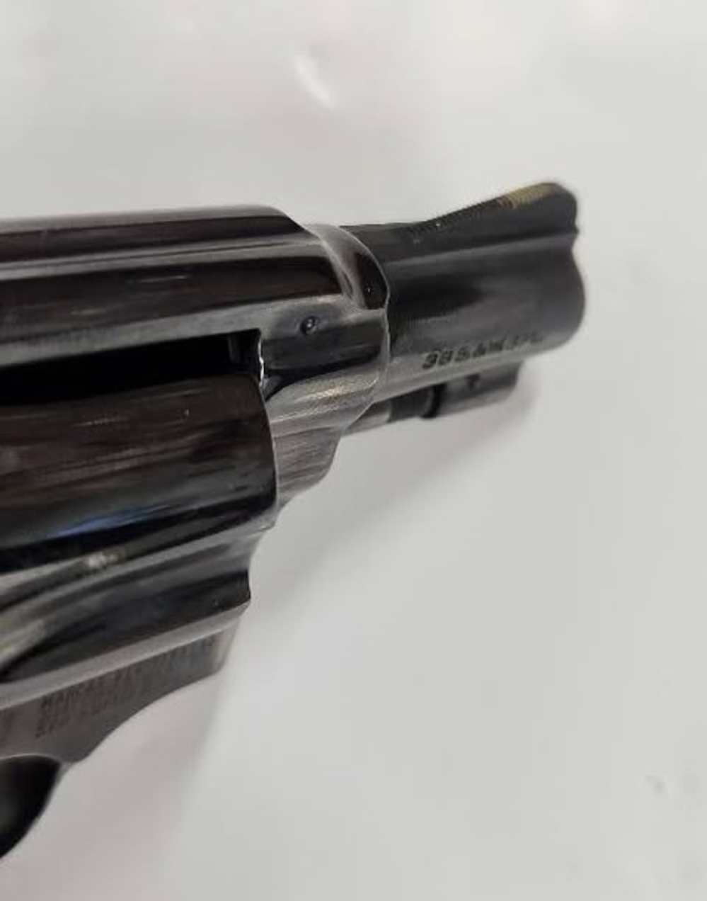 Pre Owned Smith & Wesson Model 36 No Dash .38 Special 5 Shot Revolver -img-19