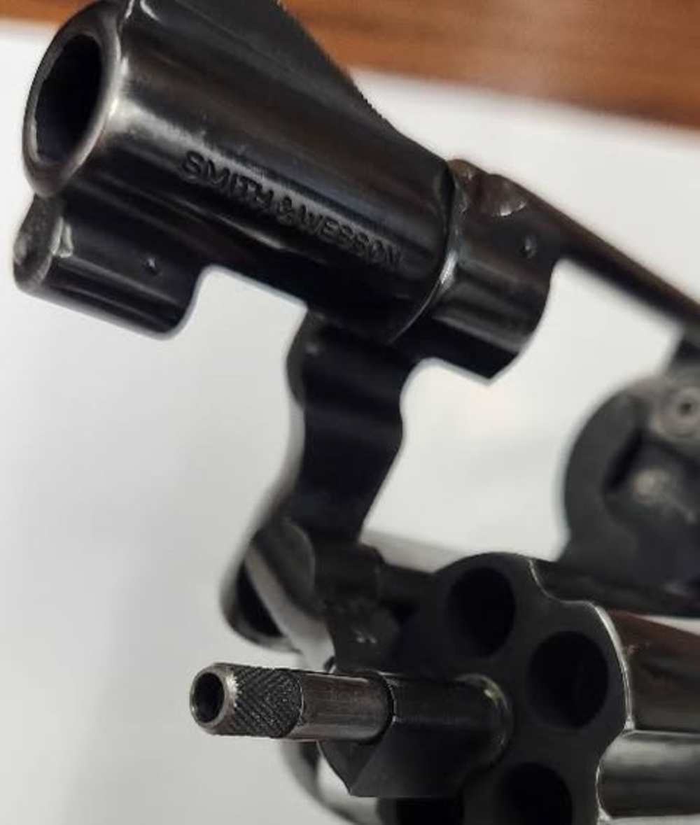 Pre Owned Smith & Wesson Model 36 No Dash .38 Special 5 Shot Revolver -img-6