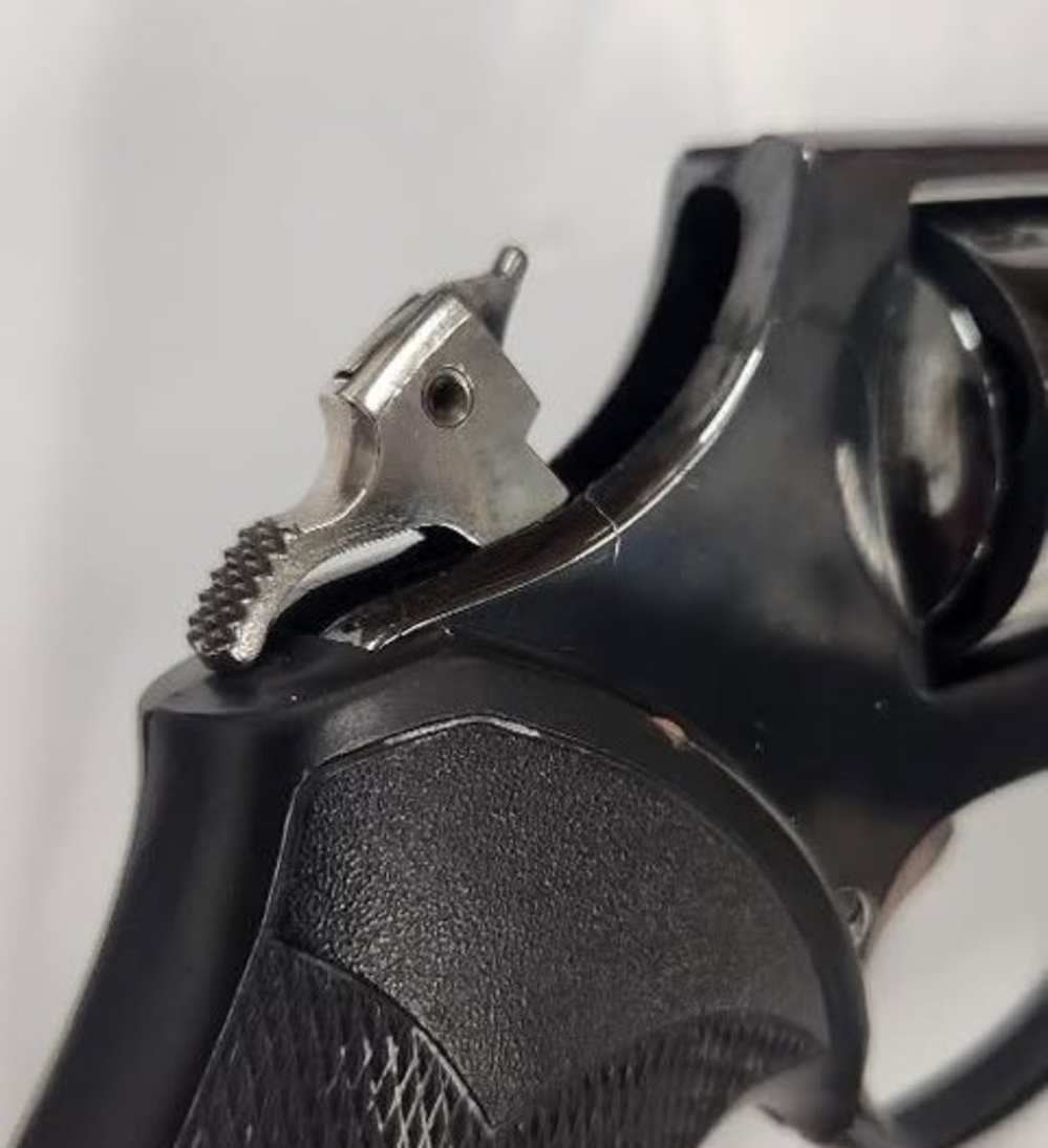 Pre Owned Smith & Wesson Model 36 No Dash .38 Special 5 Shot Revolver -img-4