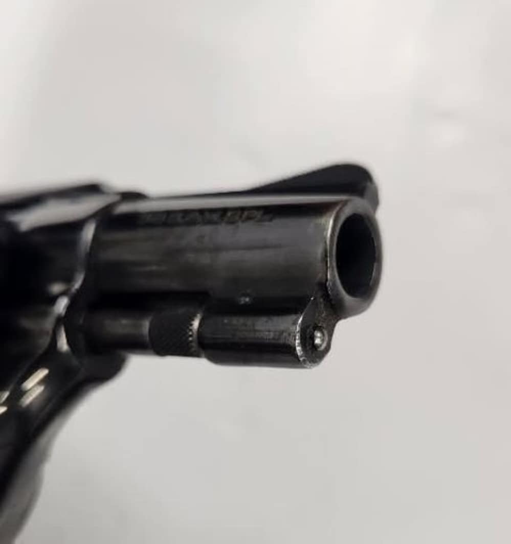 Pre Owned Smith & Wesson Model 36 No Dash .38 Special 5 Shot Revolver -img-1