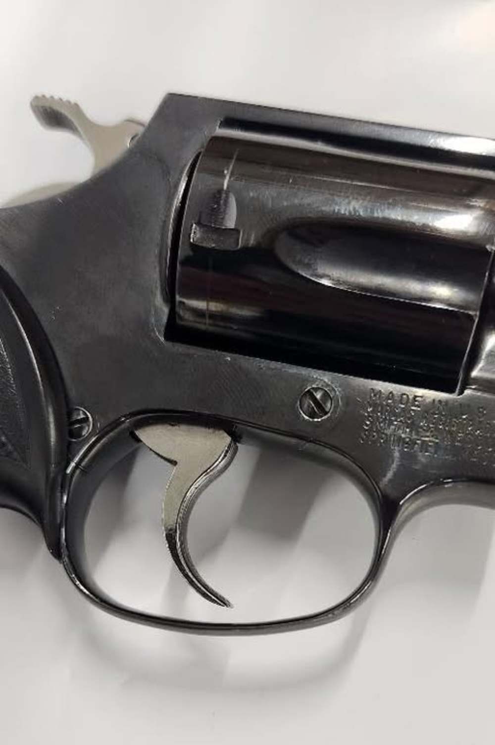 Pre Owned Smith & Wesson Model 36 No Dash .38 Special 5 Shot Revolver -img-3