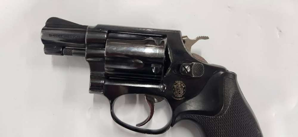 Pre Owned Smith & Wesson Model 36 No Dash .38 Special 5 Shot Revolver -img-20