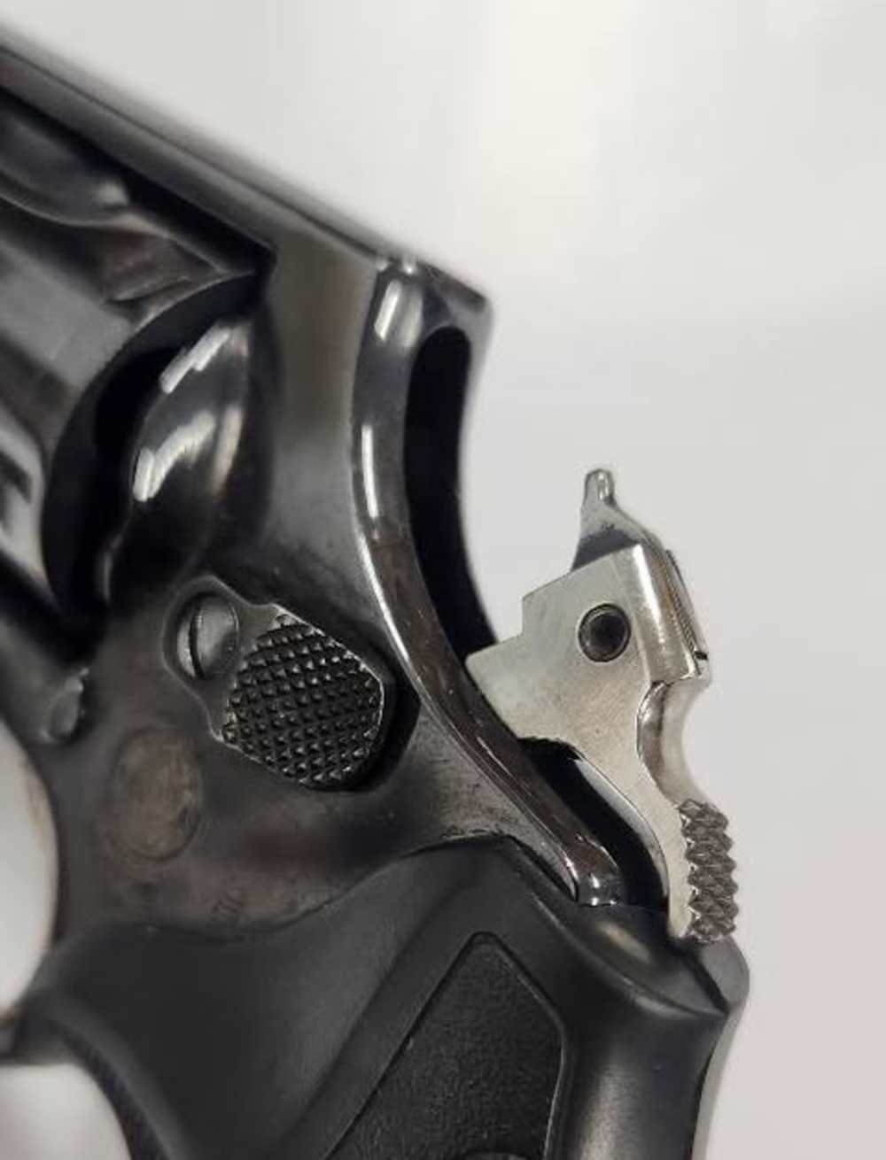 Pre Owned Smith & Wesson Model 36 No Dash .38 Special 5 Shot Revolver -img-10