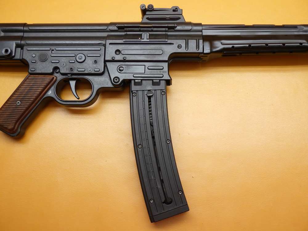 GSG STG44 .22LR 16.5"Bbl Four 25-Rnd Mags Original Wood Crate-img-3