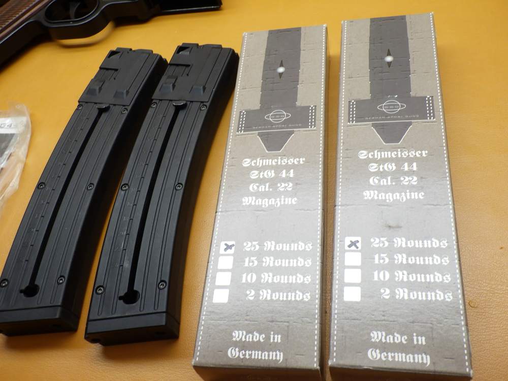 GSG STG44 .22LR 16.5"Bbl Four 25-Rnd Mags Original Wood Crate-img-32