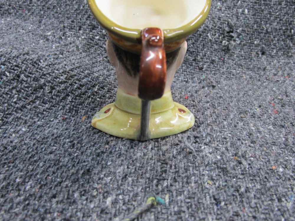 3" TALL GENERAL DOUGLAS MACARTHUR, DECORATIVE CREAMER, VINTAGE 1942 -img-2