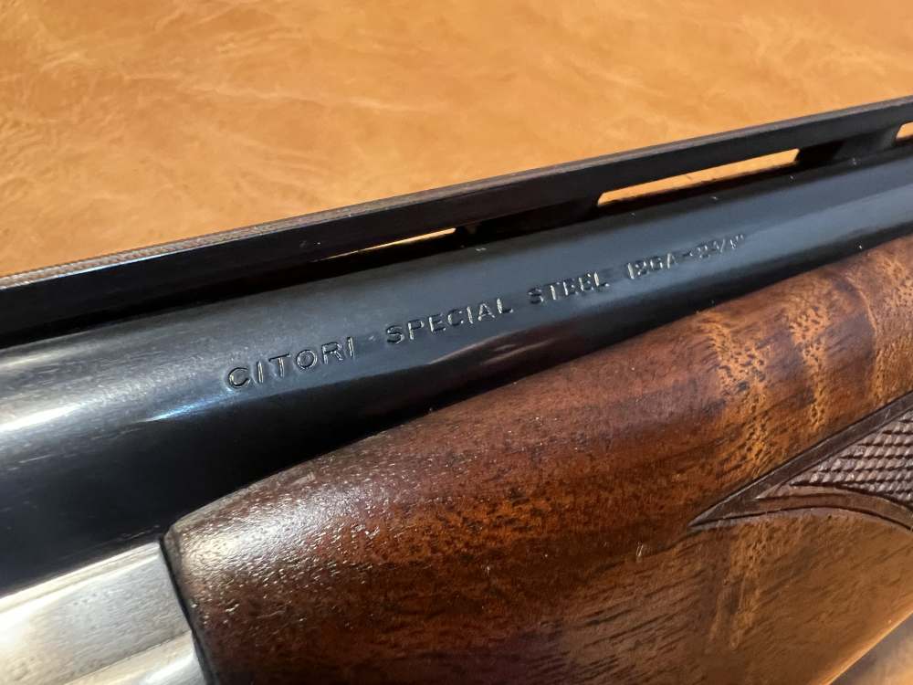 Browning Citori 525 Sporting 28" 2 3/4" 12 Gauge Engraved Beautiful Ported -img-20