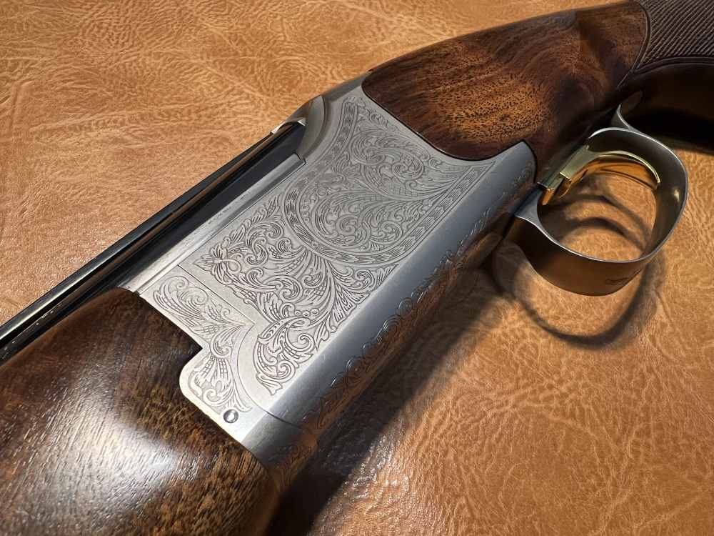 Browning Citori 525 Sporting 28" 2 3/4" 12 Gauge Engraved Beautiful Ported -img-9