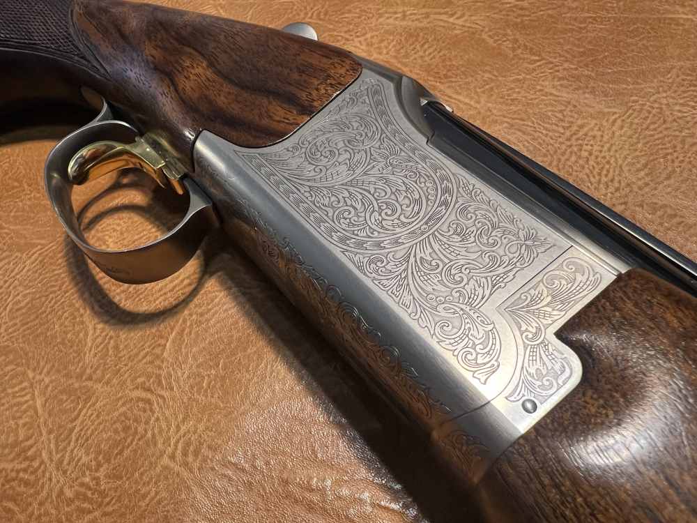 Browning Citori 525 Sporting 28" 2 3/4" 12 Gauge Engraved Beautiful Ported -img-4