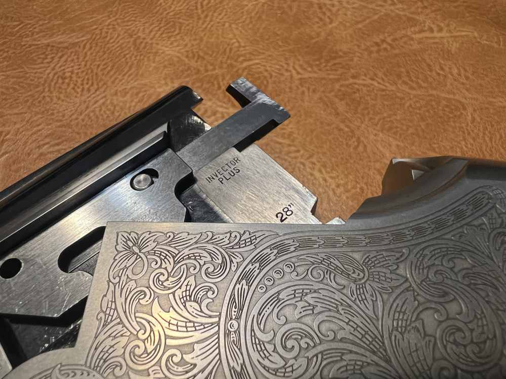 Browning Citori 525 Sporting 28" 2 3/4" 12 Gauge Engraved Beautiful Ported -img-28