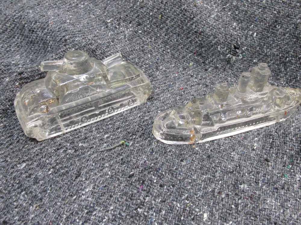 2-ORIGINAL WWII ERA GLASS SHIP & TANK CANDY CONTAINERS-NICE DISPLAY-img-2