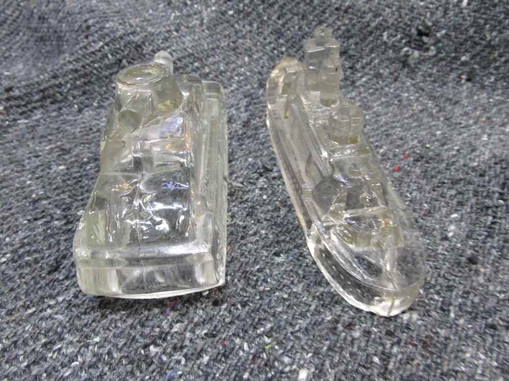 2-ORIGINAL WWII ERA GLASS SHIP & TANK CANDY CONTAINERS-NICE DISPLAY-img-1