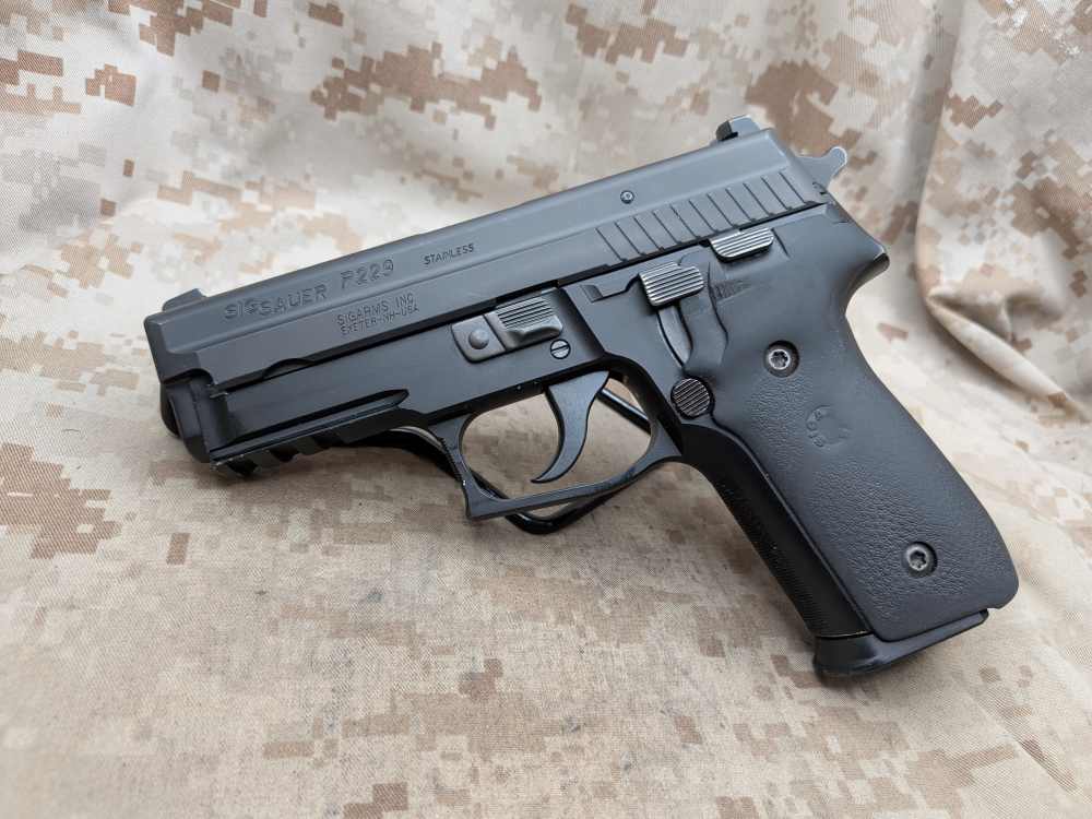 Sig Sauer P229 DA/SA .40 S&W STL Police Trade In USED P-229 w/ Rail-img-3