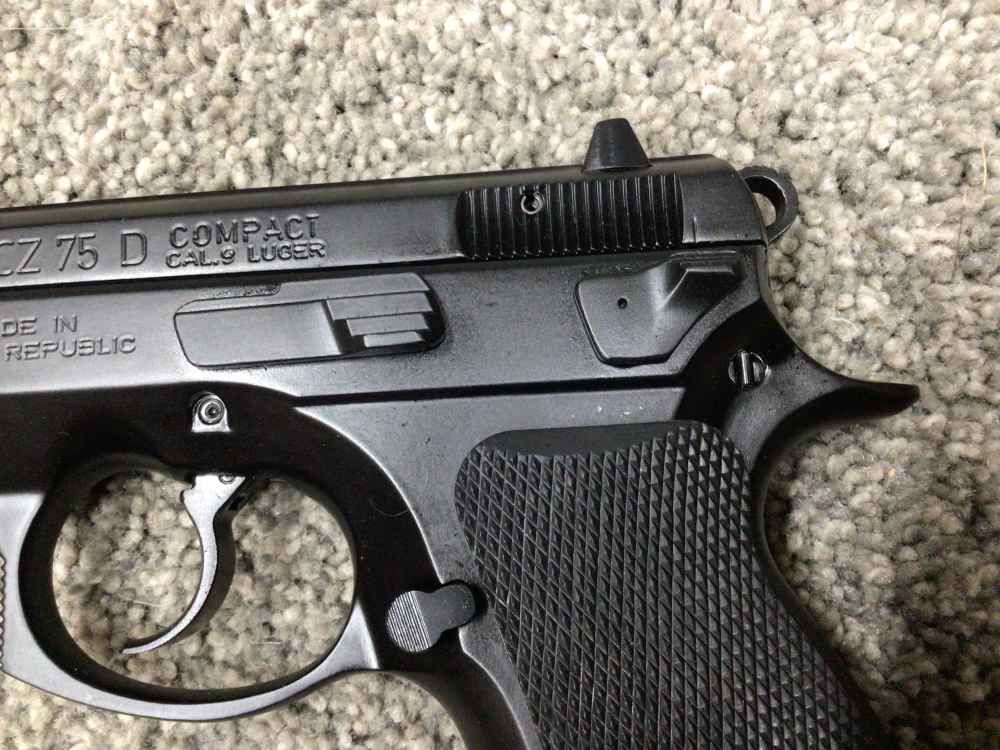CZ 75 D Compact 9mm-img-7