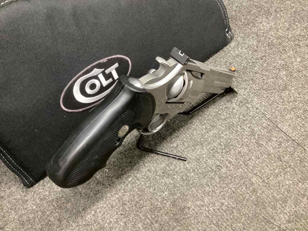 Colt King Cobra 1989 Stainless 6-Shoit Original Version Soft Case 4" Barrel-img-1