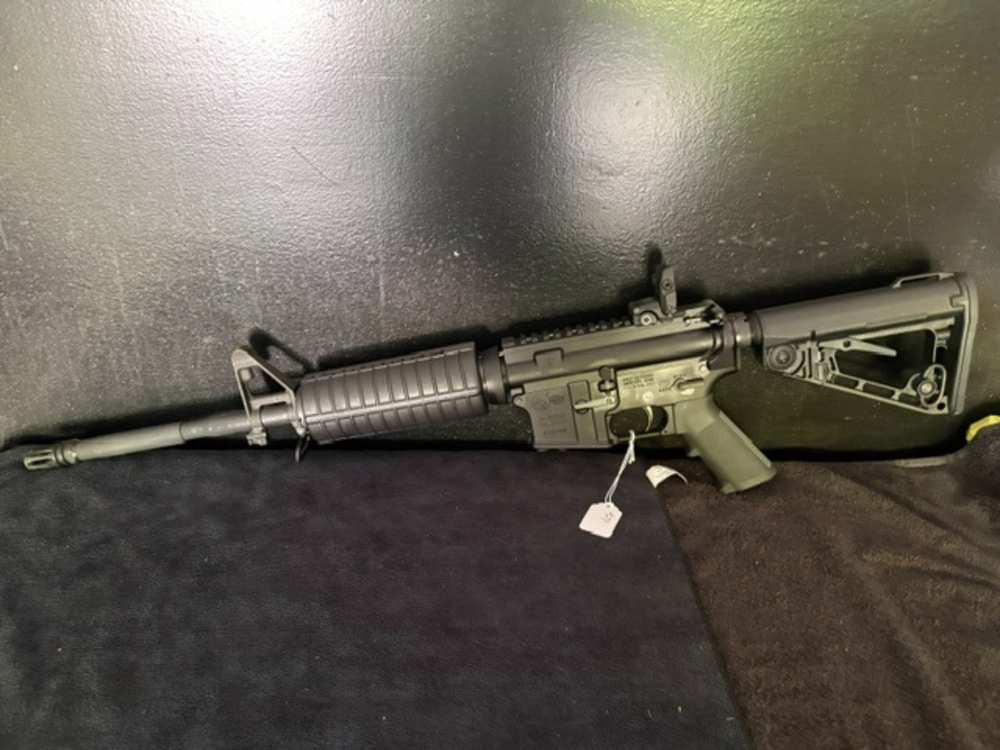 2013 Law Enforcement M4 Carbine .01 Start Penny Auction NR -img-1