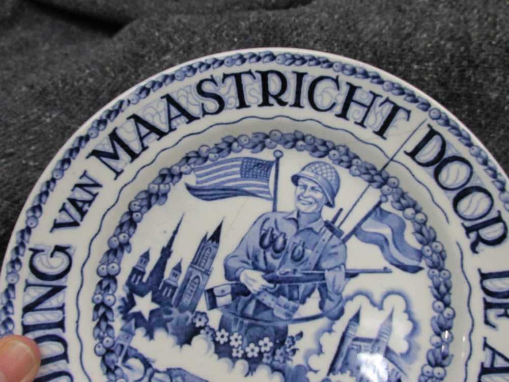 WWII DUTCH COMMEMORATIVE LIBERATION OF MAASTRICHT-1st CITY LIBERATED-1944-img-5