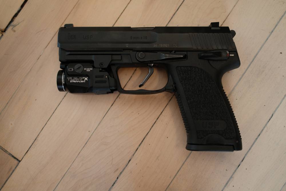  H&K USP9 V1 9mm - Fully Upgraded Trigger, Match Hammer, Trijicon Sights-img-1