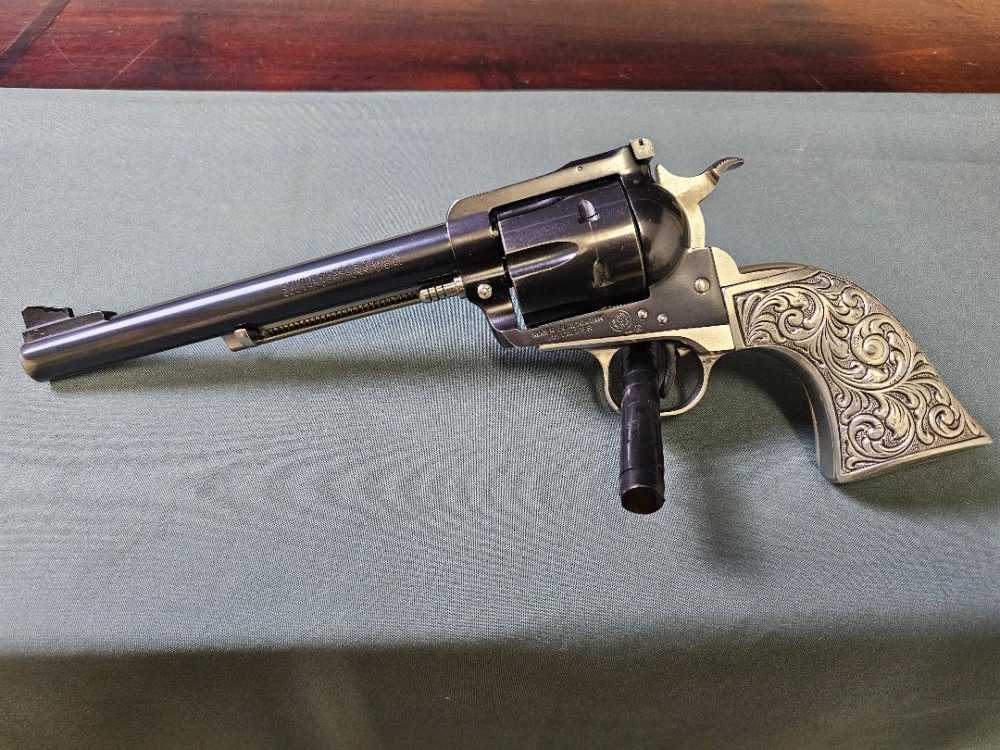 USED Ruger Blackhawk 45 Colt 3 screw 6 shot 7.5" barrel -img-1