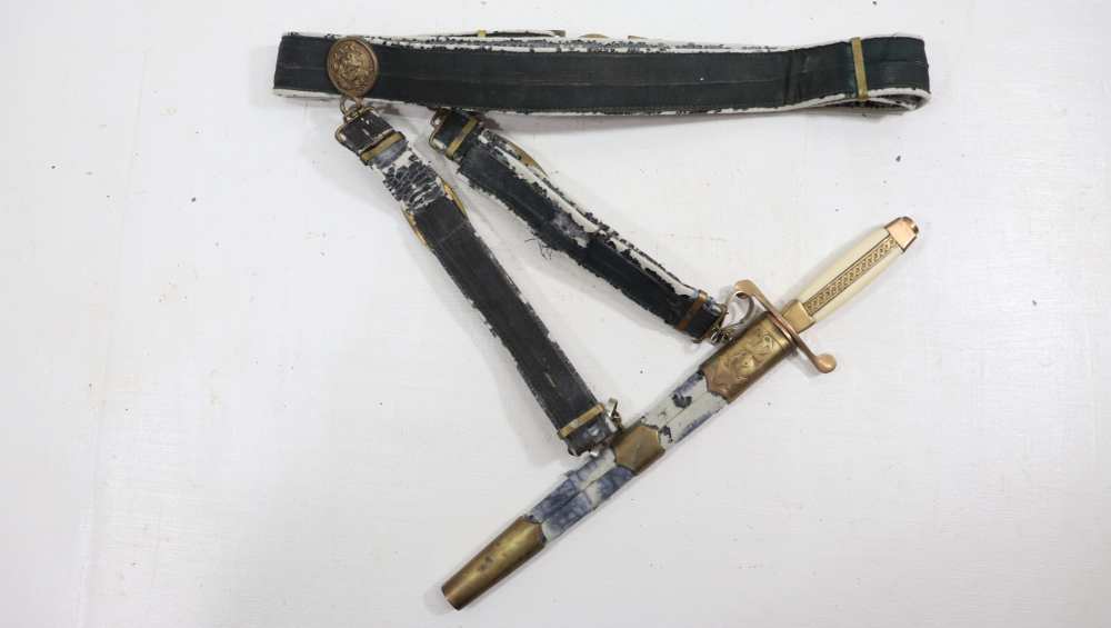 ORG 1950's SOVIET NAVAL OFFICER'S PARADE DIRK W/ BELT AND HANGERS-img-7