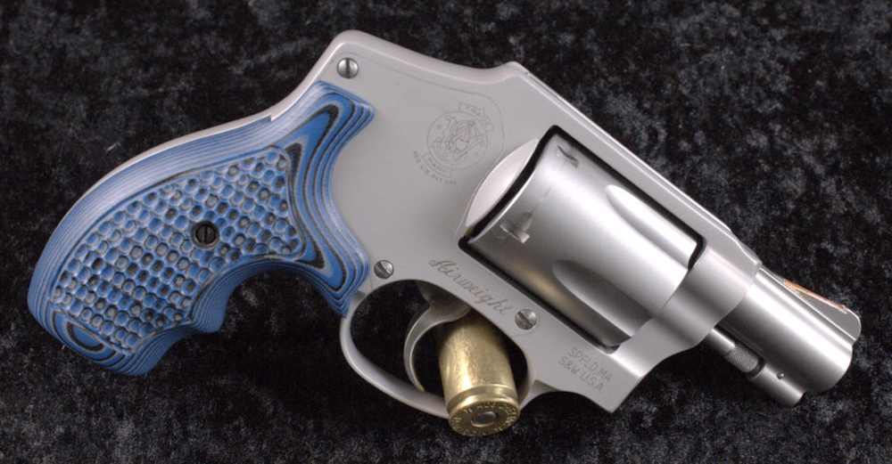 PENNY AUCTION!! Beautiful Smith & Wesson 642-1 Airweight in .38Spl-img-3