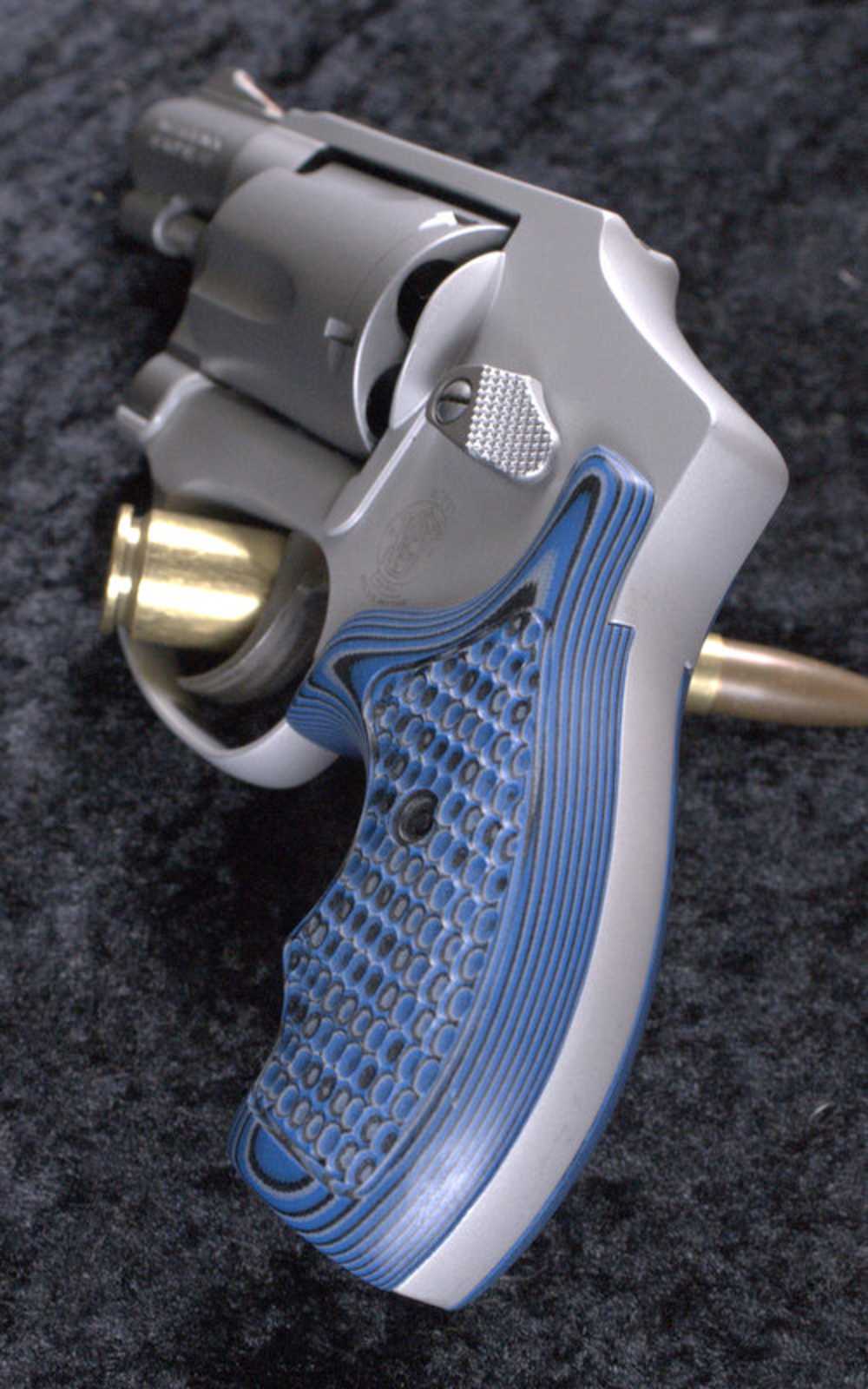 PENNY AUCTION!! Beautiful Smith & Wesson 642-1 Airweight in .38Spl-img-2