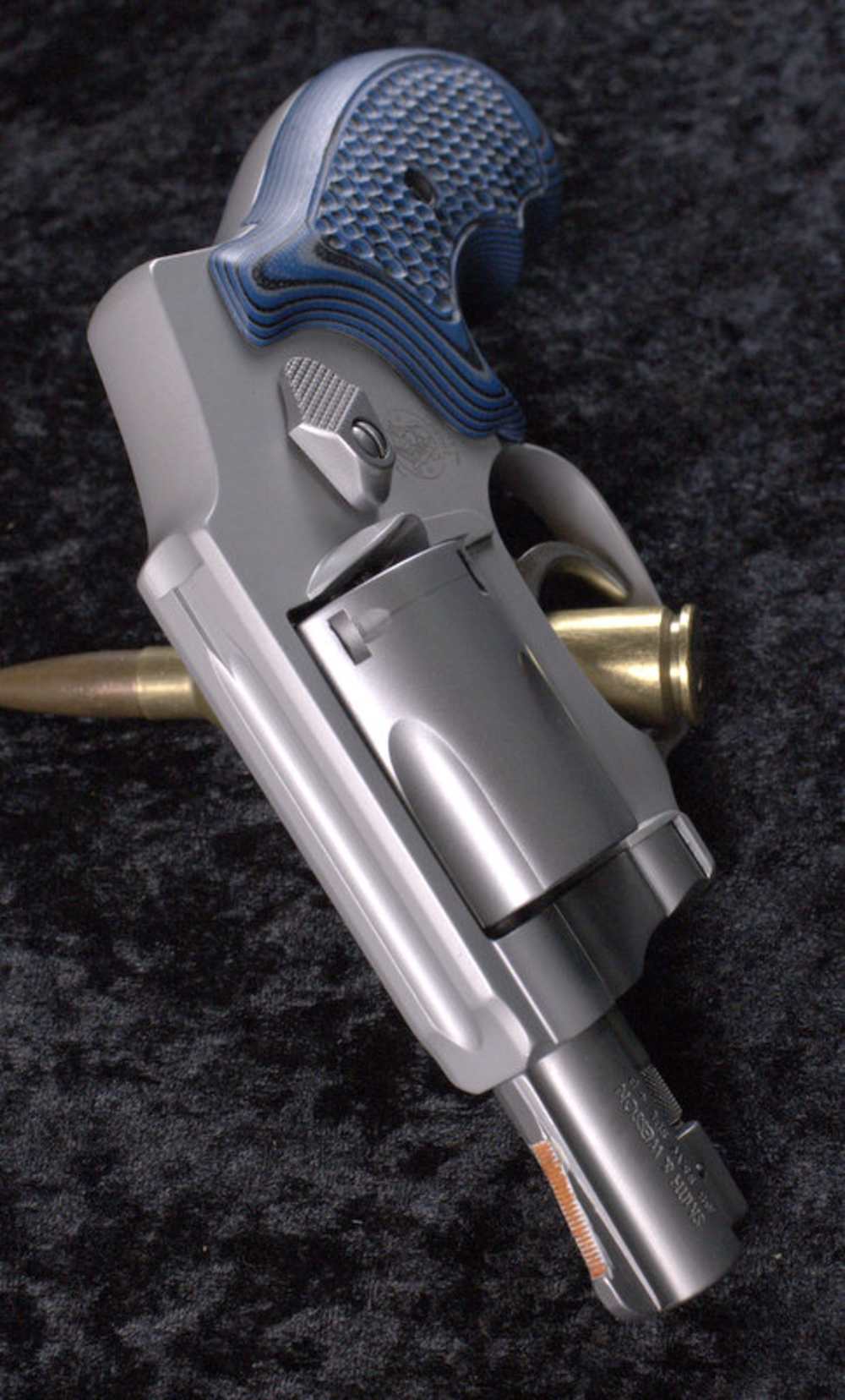 PENNY AUCTION!! Beautiful Smith & Wesson 642-1 Airweight in .38Spl-img-1