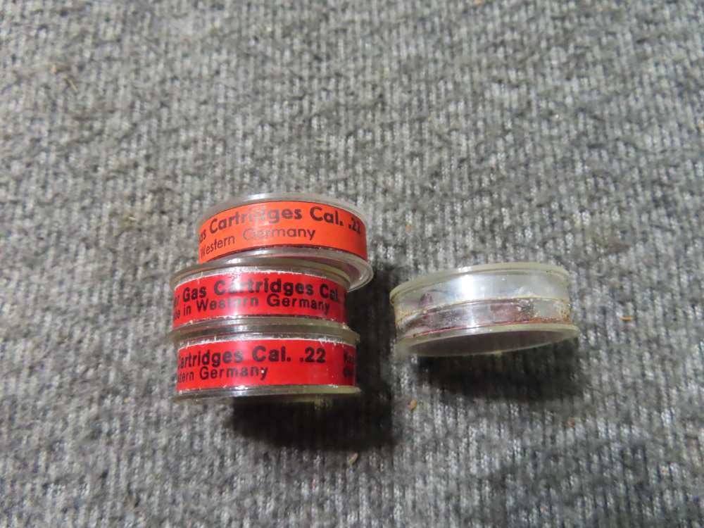 40 ROUNDS GERMAN MADE .22 CALIBER TEAR GAS CARTRIDGES, SEALED CONTAINERS-img-3