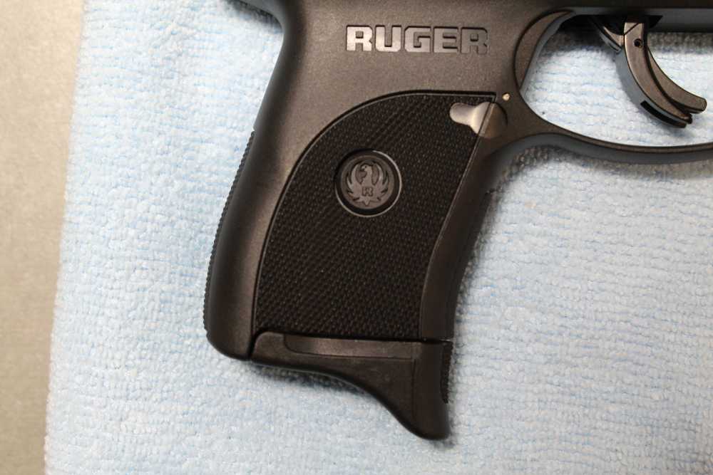 Ruger EC9s 9mm 7+1 capacity, excellent condition-img-7