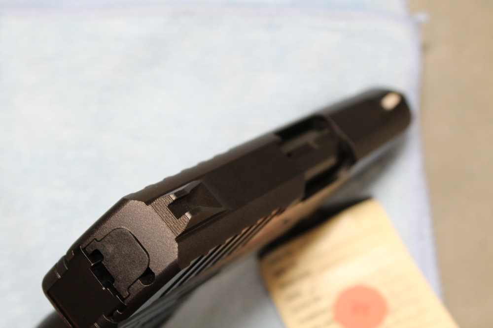 Ruger EC9s 9mm 7+1 capacity, excellent condition-img-11