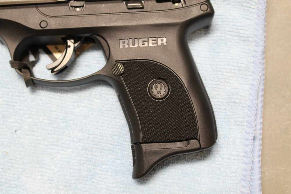 Ruger EC9s 9mm 7+1 capacity, excellent condition-img-3