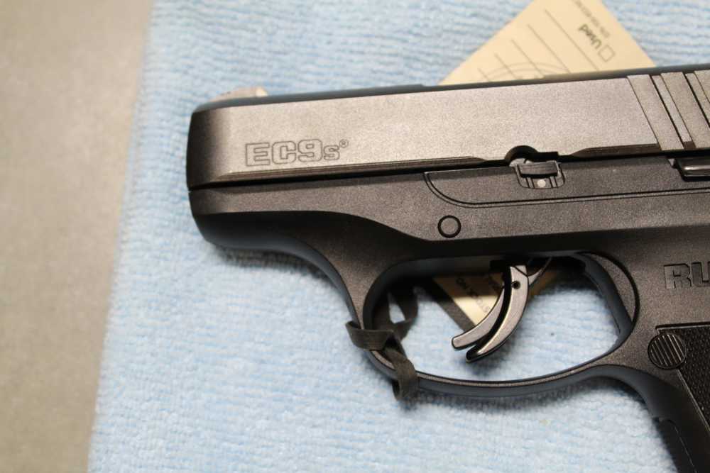 Ruger EC9s 9mm 7+1 capacity, excellent condition-img-1