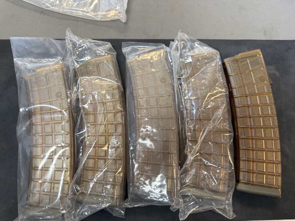 Lot of 5 MSAR 42 round magazine Steyr AUG style -img-0