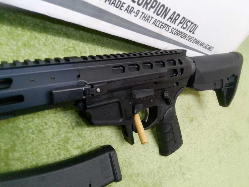 Wraithworks Warscorp 9 SBR 9mm 8.5" X2 32rnd Side Charging Unfired!-img-15