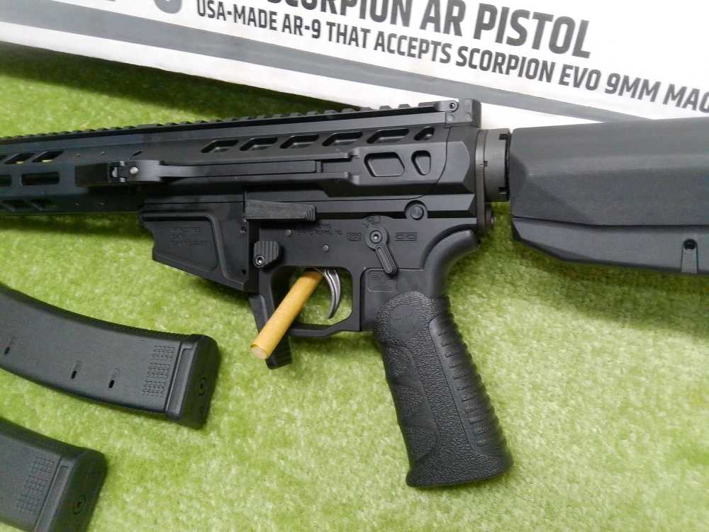 Wraithworks Warscorp 9 SBR 9mm 8.5" X2 32rnd Side Charging Unfired!-img-13