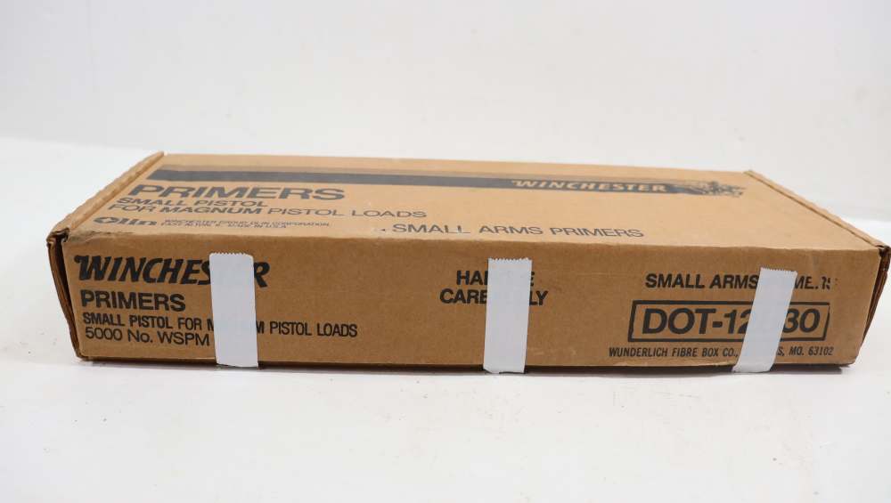 N.I.B.- WINCHESTER SMALL PISTOL MAGNUM LOAD PRIMERS 5000 COUNT-img-2