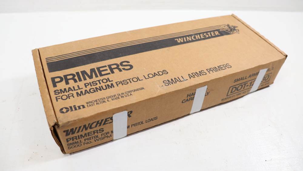 N.I.B.- WINCHESTER SMALL PISTOL MAGNUM LOAD PRIMERS 5000 COUNT-img-0
