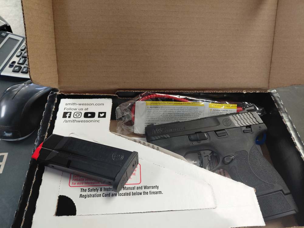 SMITH & WESSON M&P 9 SHIELD PLUS-img-0